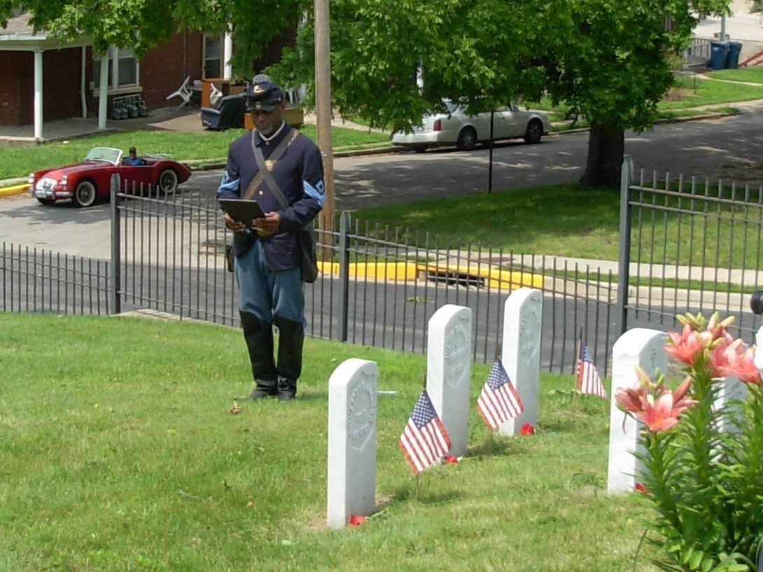 Founders-Gravesite-Cleanup-event.jpg