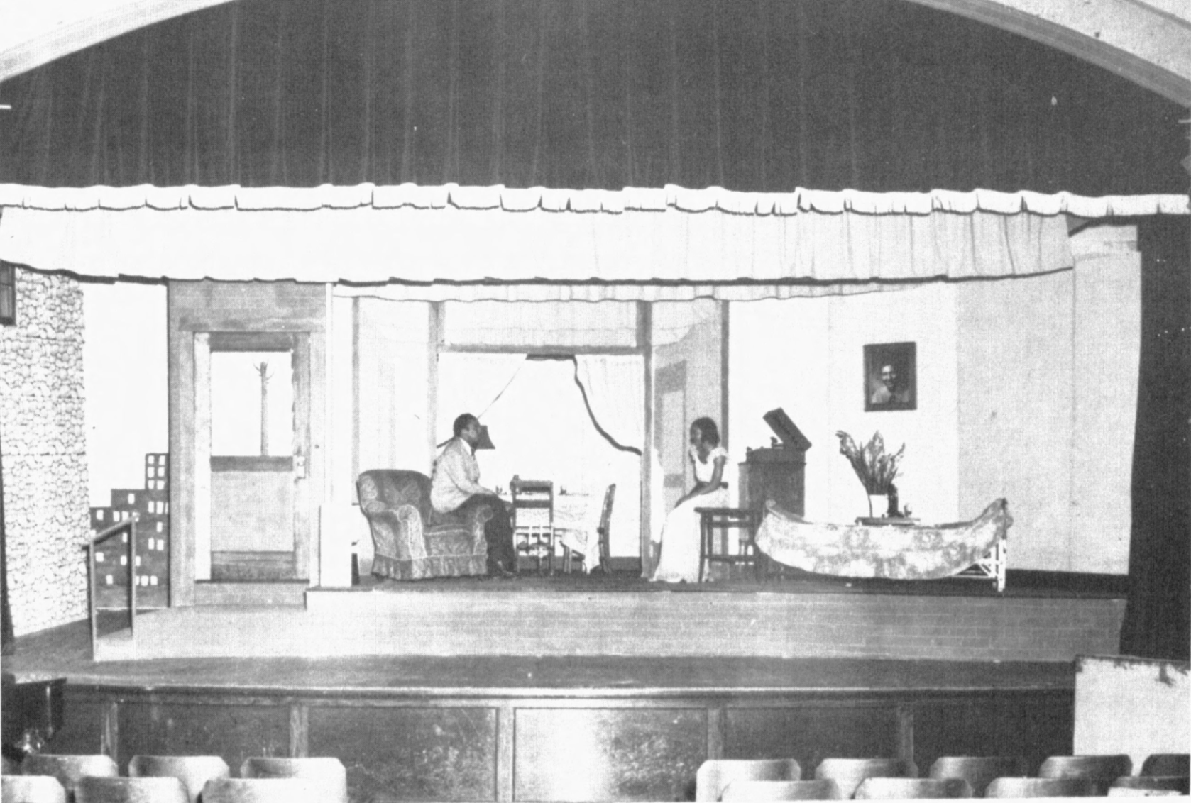 William Gobles and Delores Clinton in a scene from “Glass Menagerie,” a play by Tennessee Williams, in 1950. 